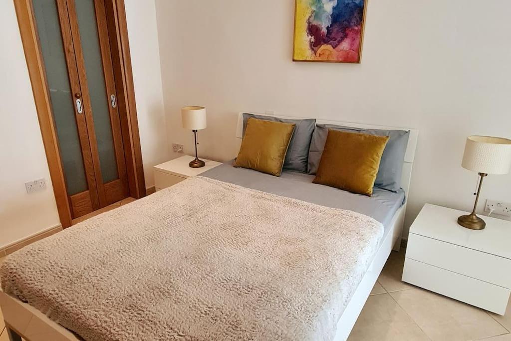 Seaview 2 Bedroom Ap. In Spinola Saint Julian's Exterior photo