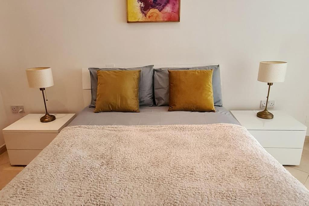 Seaview 2 Bedroom Ap. In Spinola Saint Julian's Exterior photo